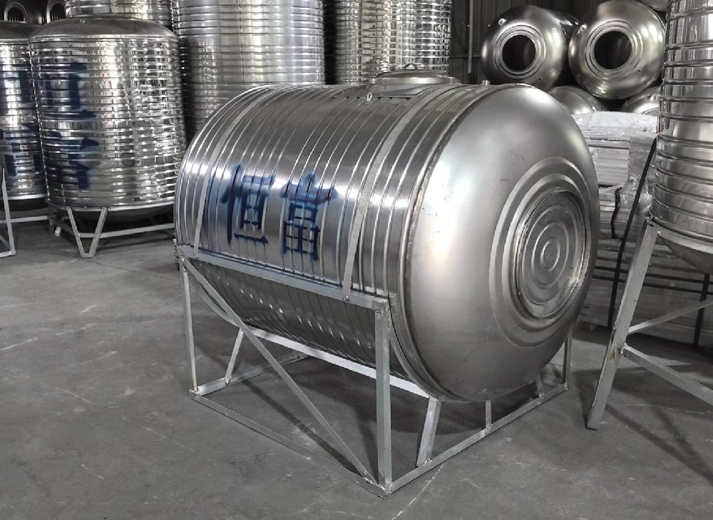 不锈钢卧式水塔